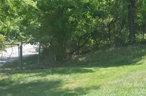 Land in Paradise Point