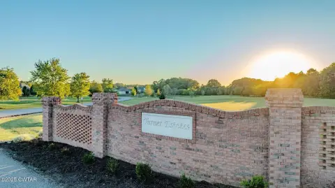 Residential Lot with Picturesque Lake