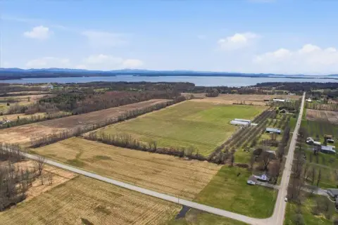 Expansive Land Parcel in Vermont