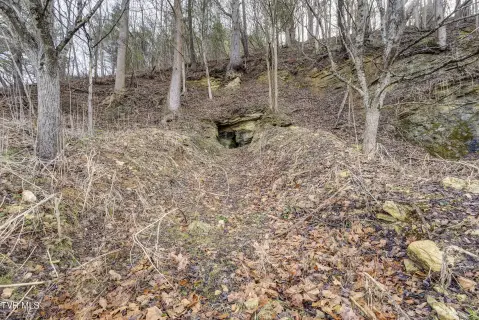 Land with Unique Cave System