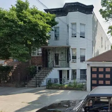 Bronx Three-Family Detached House