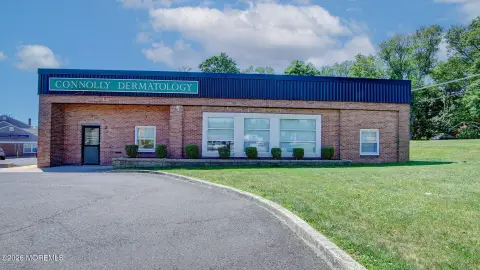 Middletown Commercial Building For Lease