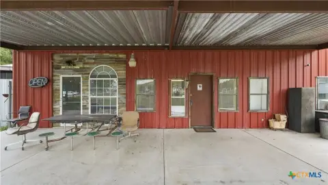 Versatile Commercial Property in Sattler