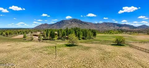 Fully Fenced Equestrian Parcel