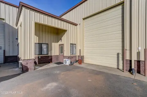 Flex Space with Secure Fenced Yard