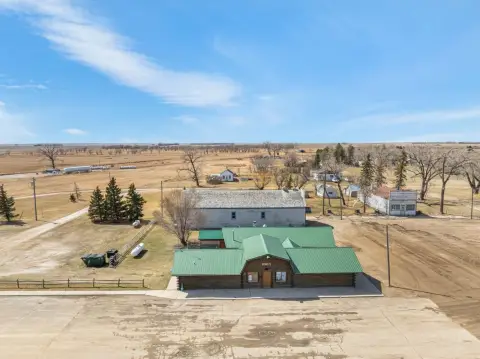 Hunting Lodge & Bar Opportunity