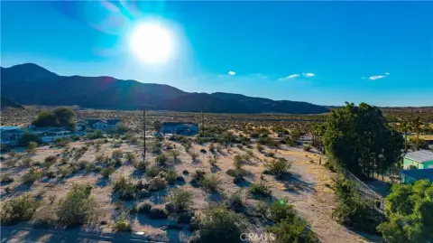 Spacious Lot Near Joshua Tree