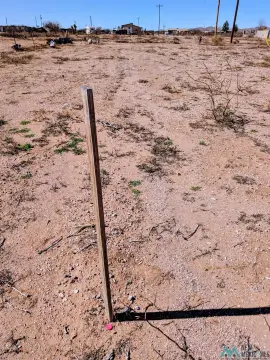 Corner Lot in Columbus, NM