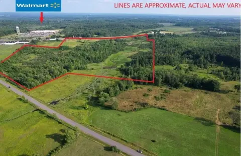 Potsdam Land on US Highway