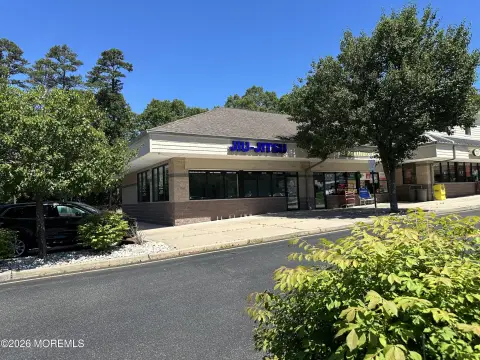 Front-Row Plaza Retail Space
