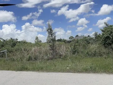 Residential Lot in Port St. Lucie
