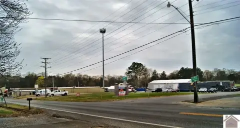 Corner Lot on High-Traffic Highway