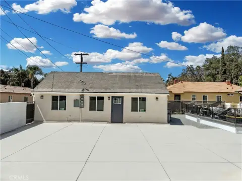 Detached ADU With Private Yard