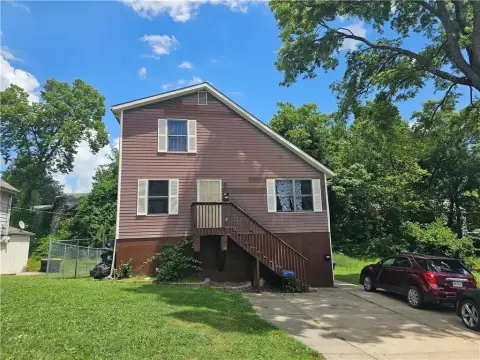 Top-Down Duplex with Long-Term Tenants