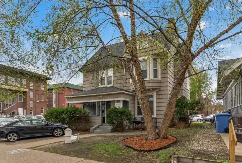 11-Room Student Apartment Building