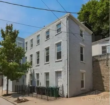 Four-Unit Apartment Building Near UC