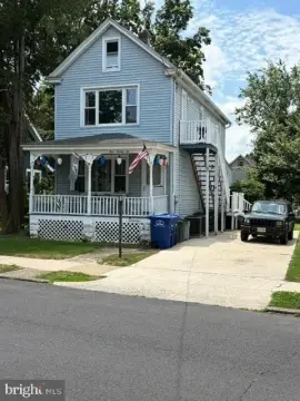 Duplex with Riverfront Lot