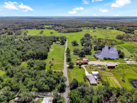 120-Acre Orlando Ranch with Homes