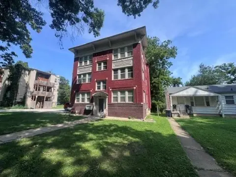 Six-Unit Brick Apartment Building