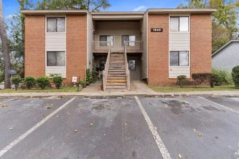 Well-Maintained Quadraplex Near Golf Course