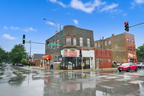 Mixed-Use Property with Restaurant