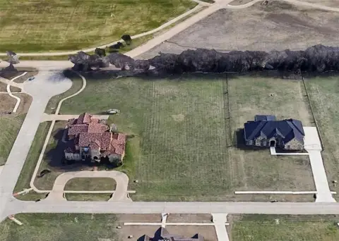 One Acre Lot in Cedar Hill