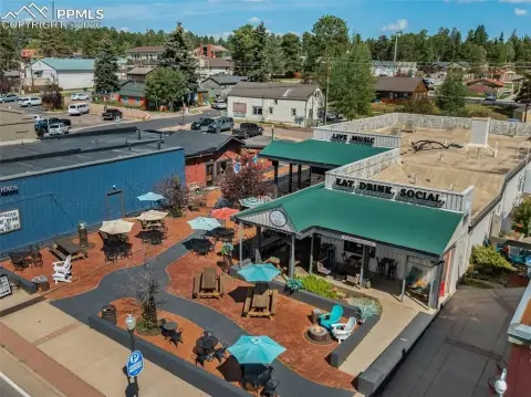 Highway-Front Commercial Opportunity, Views