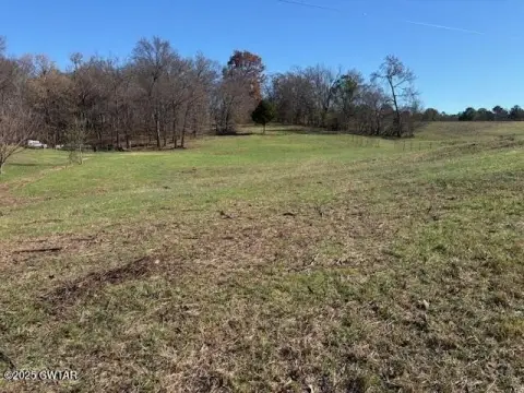 Land in Gibson County