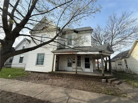 Multi-Family Property with Three Entrances