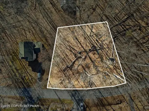 Pocono Acreage in Gated Community