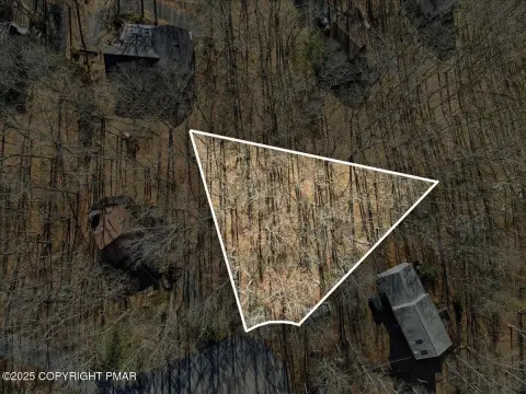 Pocono Acreage on Cul-De-Sac