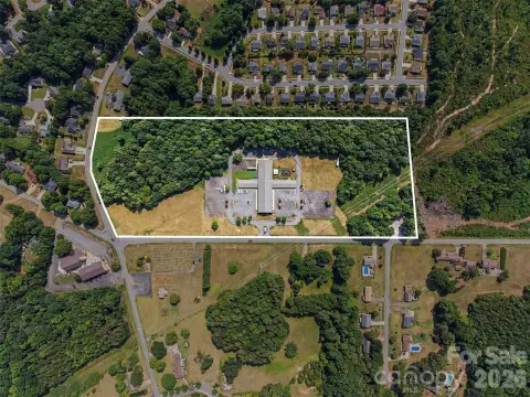 Mixed-Use Campus with Highway Frontage