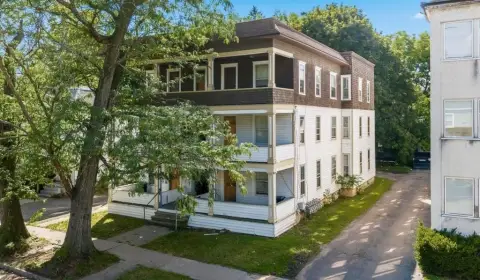Renovated 6-Unit Apartment Building