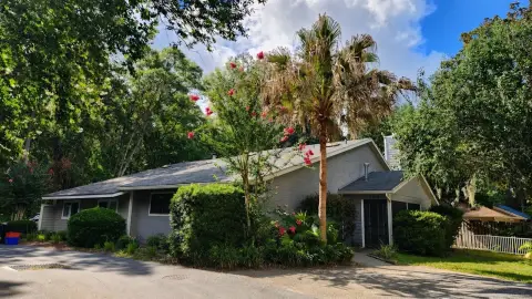 Half Duplex with Private Backyard