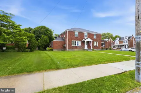 Mixed-Use Investment Property in Palmyra