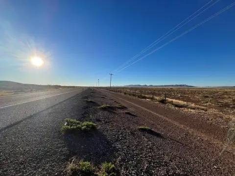 Unrestricted Land on Highway 90
