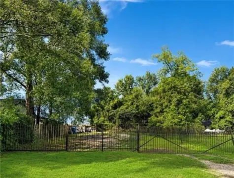 Commercial Land