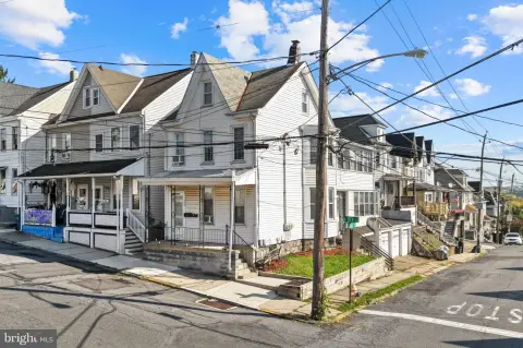 2-Unit Duplex with Three Garages