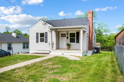 Renovated Duplex Near Universities