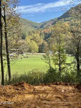 Jonesborough Land with Workshop Building