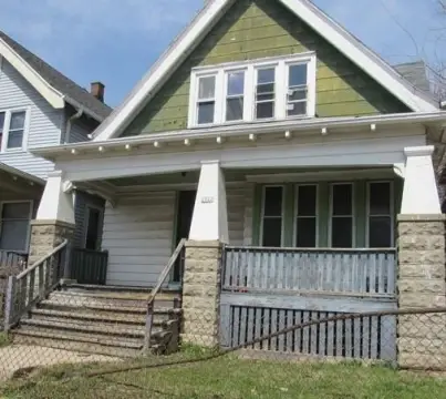 Milwaukee Duplex Ready for Rehab