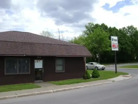 Versatile Mixed-Use Income Property