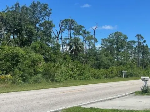 Double Lot in Port Charlotte