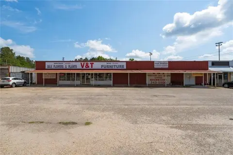 Retail Property with Loading Access