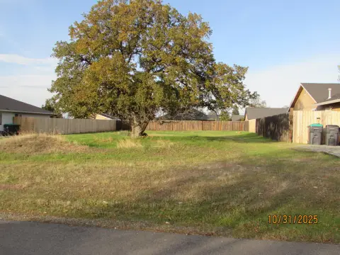 Level Lot in Gated Community