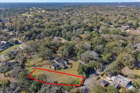 Charming Cottage in Spring Hill