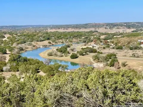 Kerrville Acreage with Hilltop Views