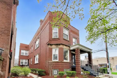 Edgewater Four-Unit Building For Sale