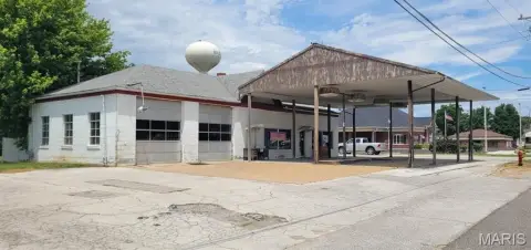 Mixed-Use Property with Automotive Bay