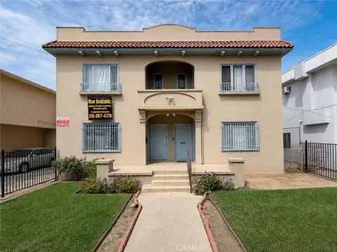 Quadplex Property with Parking